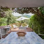 Σπίτι διακοπών Residential Area With Pool *